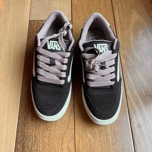 NWOB Vans Hylane Sneakers Retro Chunky Y2K Brown Women’s Sz 9